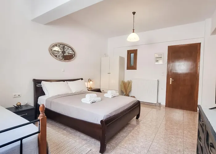 Naxos Midtown Apartmán *