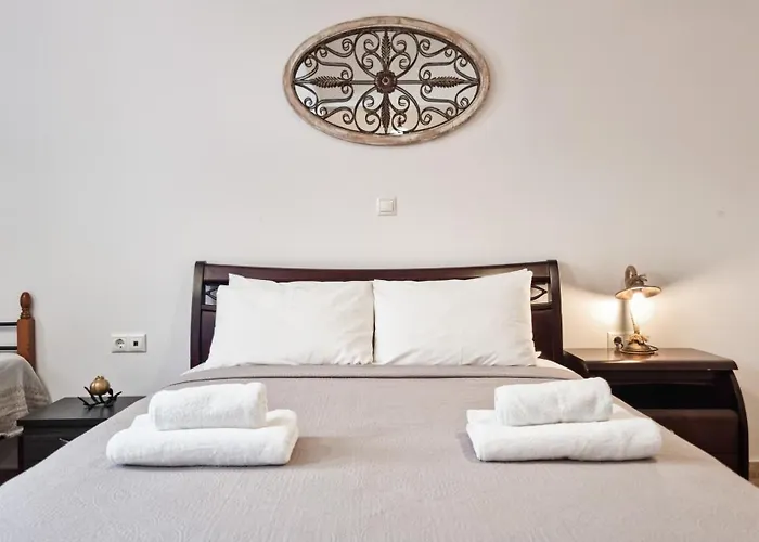 Naxos Midtown Naxos City